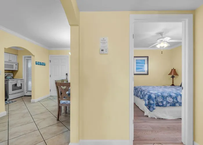 Holiday home Barefoot B201